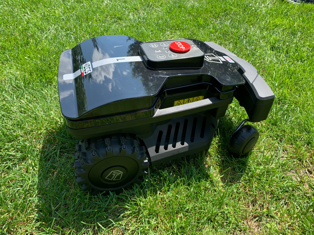 Mähroboter Next Tech SX2 – Perfekte Pflege bis 1,300 m²