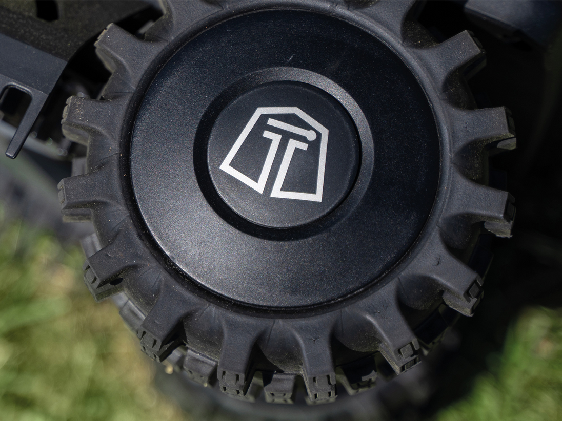 Mähroboter Next Tech SX2 – Perfekte Pflege bis 1,300 m²