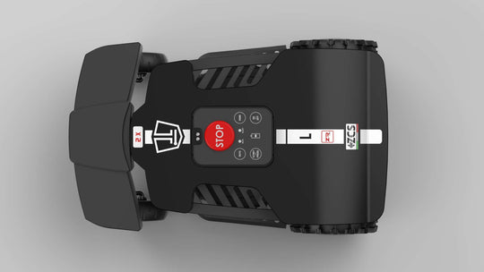 Das Bild zeigt den schwarzen Mähroboter Techline ZR aus der Vogelperspektive. Der grau-weiße Hintergrund sorgt für eine klare und fokussierte Darstellung. Besonders gut zu erkennen sind das Display, die Start-Stop-Taste sowie das Logo des Geräts. Die Aufnahme betont die Benutzerfreundlichkeit und die technischen Details des Mähroboters.