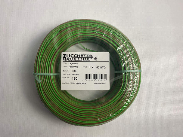 Auf diesem Bild ist das Begrenzungskabel für den Mähroboter aus verzinntem Kupferdraht mit einer Länge von 150 m deutlich zu erkennen.