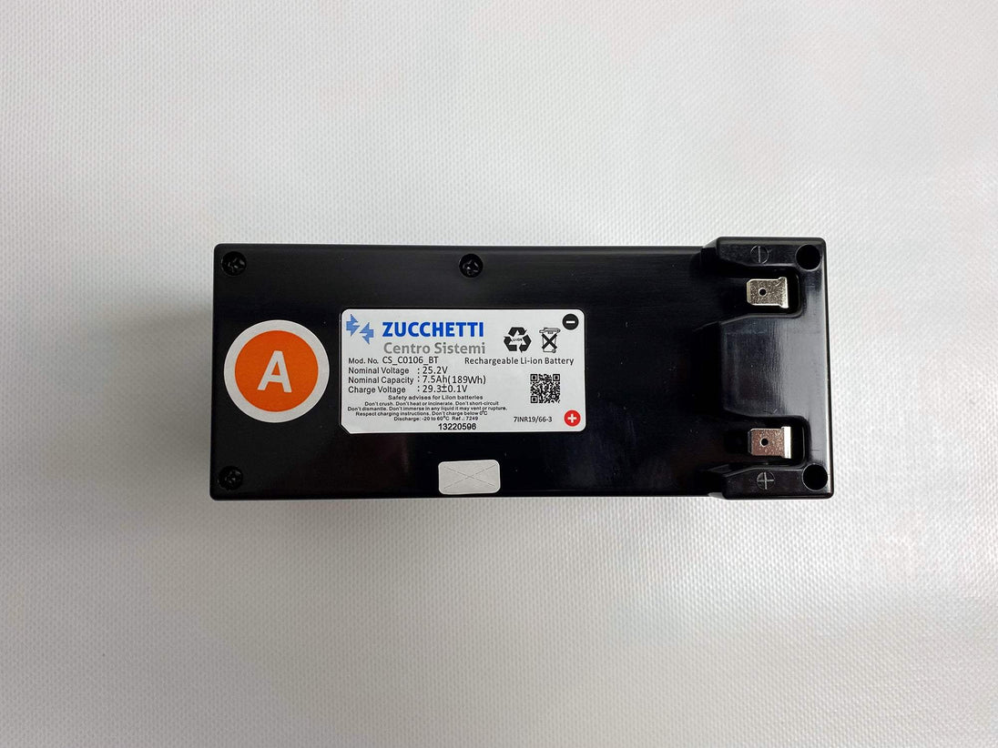 Auf diesem Bild ist deutlich der Lithium-Ionen-Akku mit 25,9 V und 7,5 Ah für die Modelle BT S6, L20 und Pro25 zu erkennen.